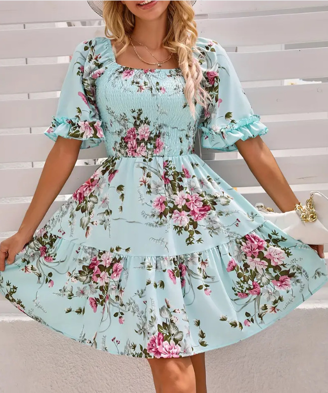 Floral Kleid Mit Eckigem Ausschnitt Und Gerafften Ärmeln_voghion.com