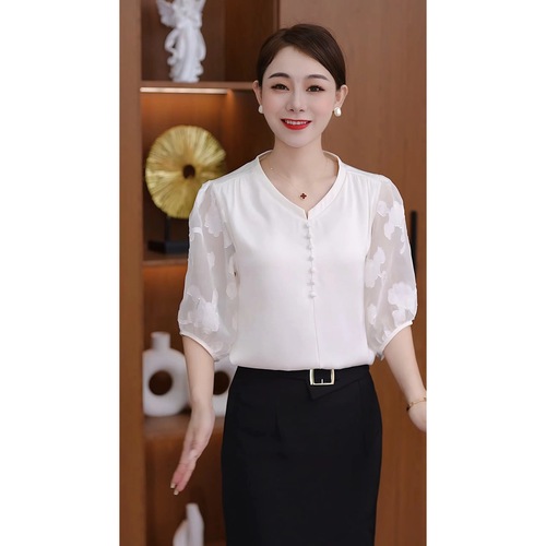 Women's Summer High-End Shirt with Elegant and Stylish Design, Lightweight Luxury Style, Versatile and Slimming Top