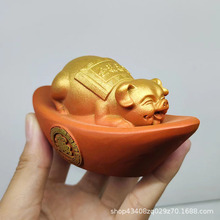森舍金猪抱福创意摆件 黄铜制品家居玄关办公室招财摆件厂家批发
