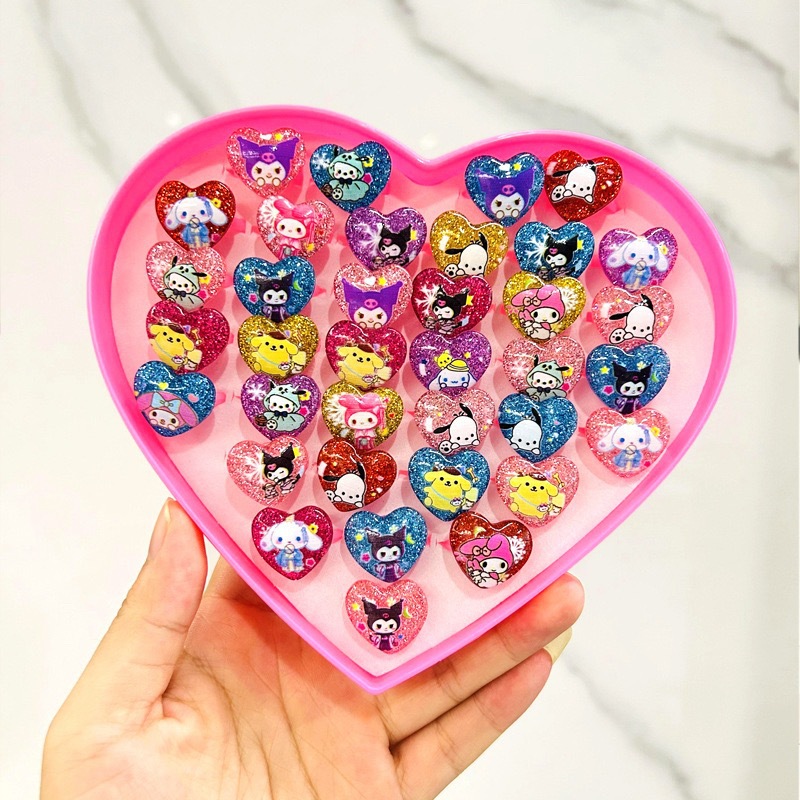 36 Sanrio (love models) random)