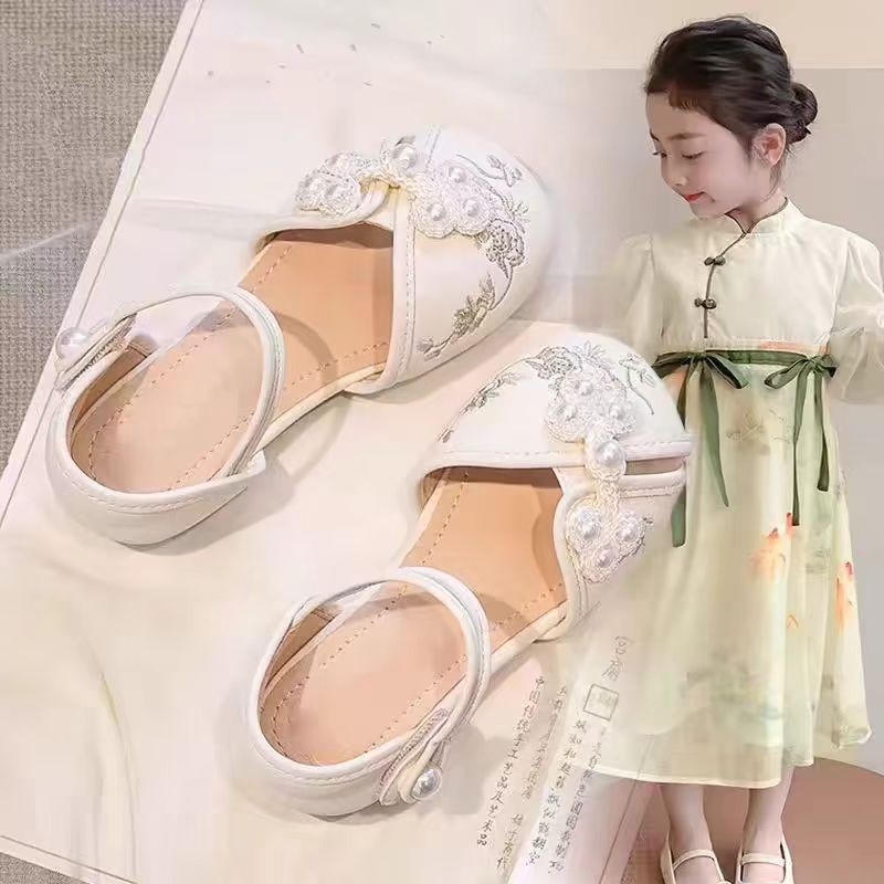 Zapatos Hanfu para niñas Sandalias de princesa de estilo occidental Baotou para niños 2025 verano nuevo estilo niña zapatos individuales zapatos de cuero bordados marea image 4