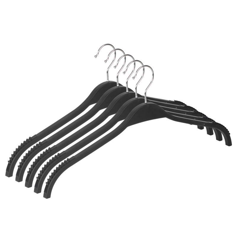 Tienda de ropa de plástico percha de hombro antideslizante fábrica de ropa negro y blanco colgar camisa soporte de ropa antideslizante soporte de ropa mujer