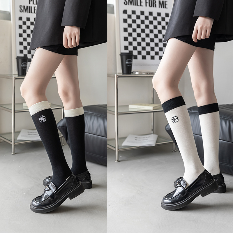 Black and White Jk Calf Socks Japanese Style Small Fragrance Camellia Embroidery High Tube Women's Socks Combed Cotton Slight Compression Slimming Pressure Socks