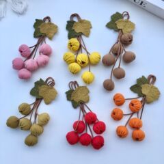 森系サンザシ布芸ブローチins手作り編み合わせ胸花ピンセーター