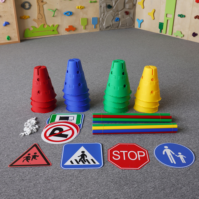 Señales de tráfico de jardín de infantes barricadas barricadas barricadas para niños ciclistas barricadas al aire libre material de juguete de entrenamiento sensorial