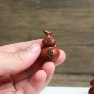 �ד���ľ���J�����ޱ�M����������ҷ����S�����������ɫ������