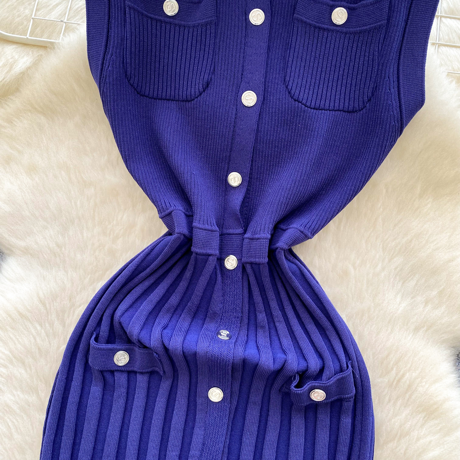 Women's Light Luxury Minimalist Sleeveless Knitted Long Dress Summer Splicing Single Breasted Design Elegant Unique_ecoleips.com