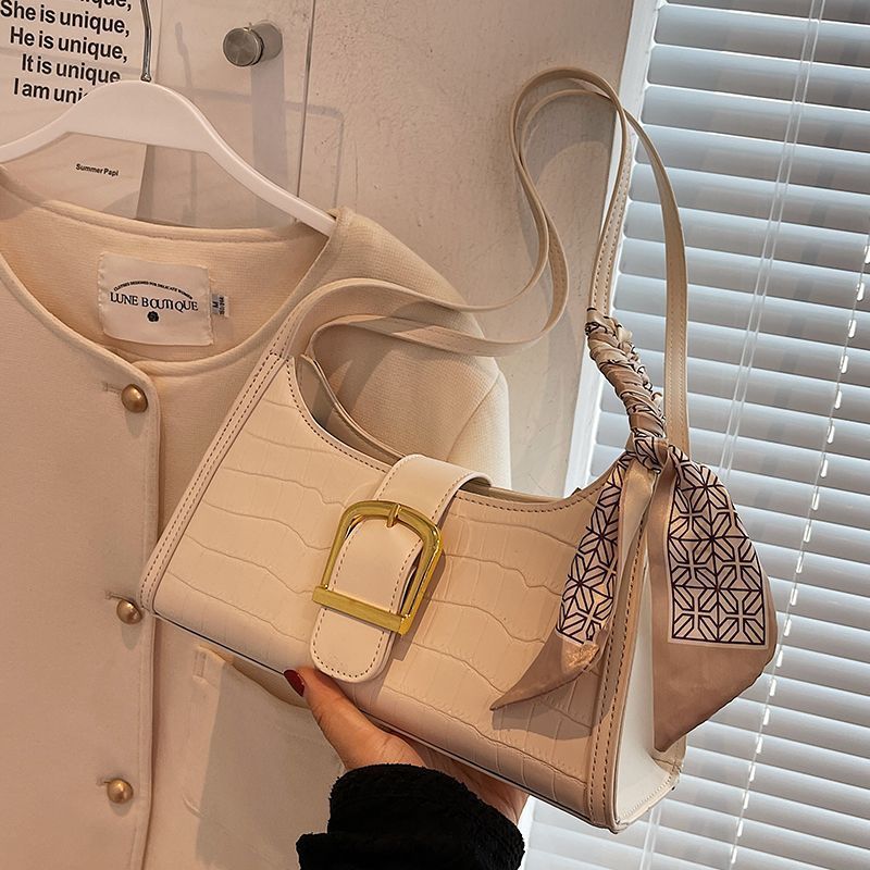 Luxury Niche Design Women's Handbag 2026 New Spring Versatile Fashion Single Shoulder Underarm Baguette Bag - Thumbnail 8