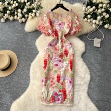 高端优雅连衣裙女名媛轻奢重工花朵刺绣收腰V领泡泡袖修身礼服裙