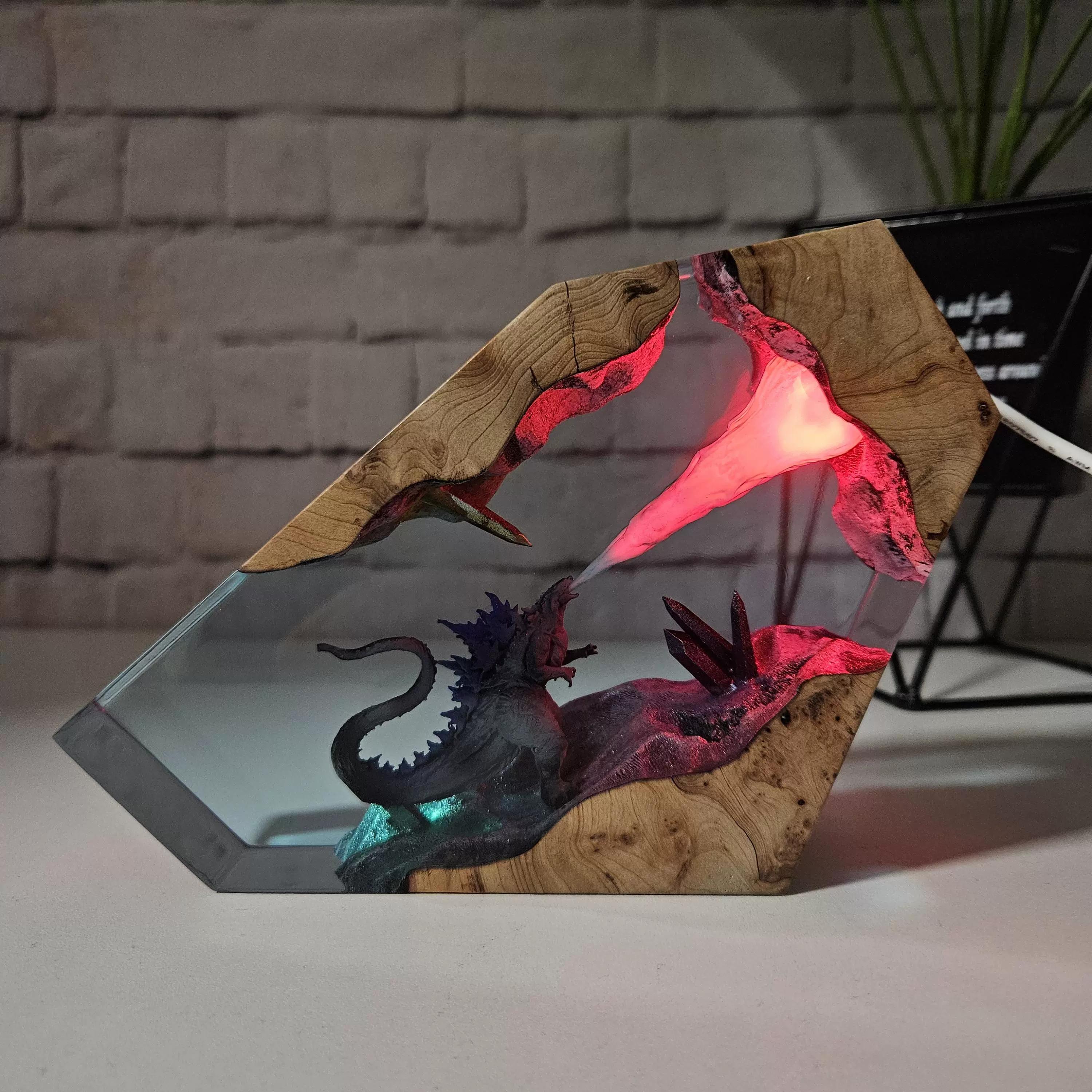 Творческий и интересный прилив, играйте в Gorgisra подарочные настольные украшения для друзей Ocean Wind Monster Wind Декор Xiaochi Man