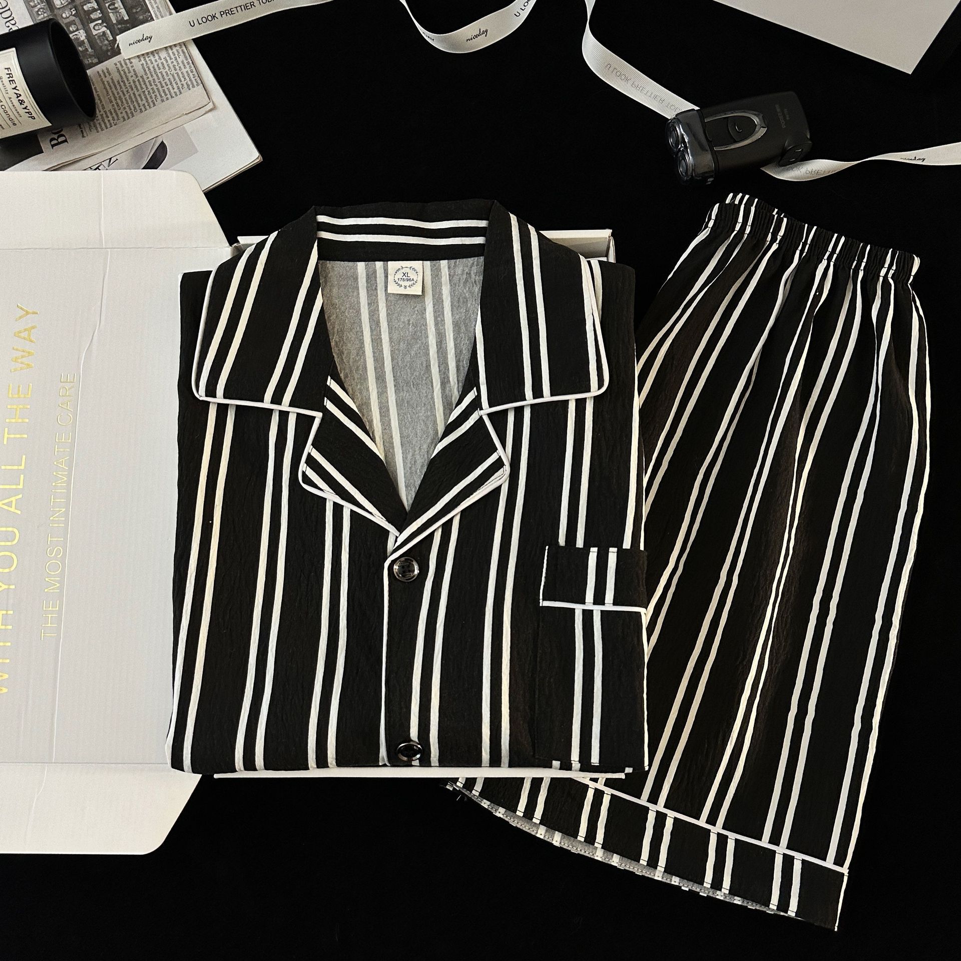 2025 nuevo pijama negro simple pantalones cortos de manga corta de verano para hombre traje juvenil ropa de hogar informal