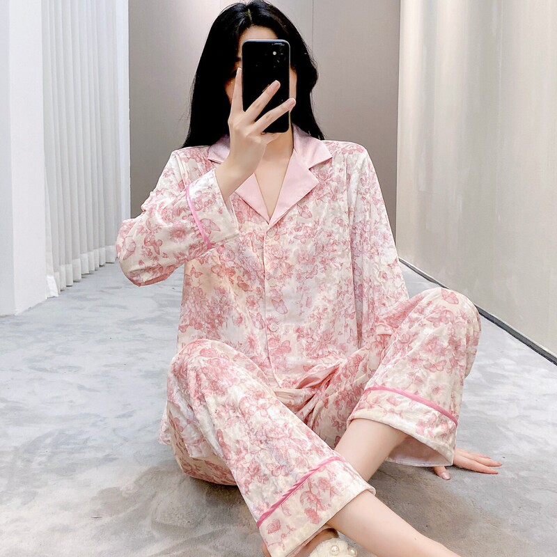 Spring and Autumn Gold Diamond Velvet Women's Pajamas, Pure and Luxurious, 2026 Fall/Winter New Long-Sleeve Long-Pant Silk Velvet Loungewear Spring and Autumn Gold Diamond Velvet Women's Pajamas, Pure and Luxurious, 2026 Fall/Winter New Long-Sleeve Long-Pant Silk Velvet Loungewear