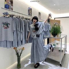胖mm特大码300斤时尚休闲女装夏季卡通印花短袖+格子半身裙两件套