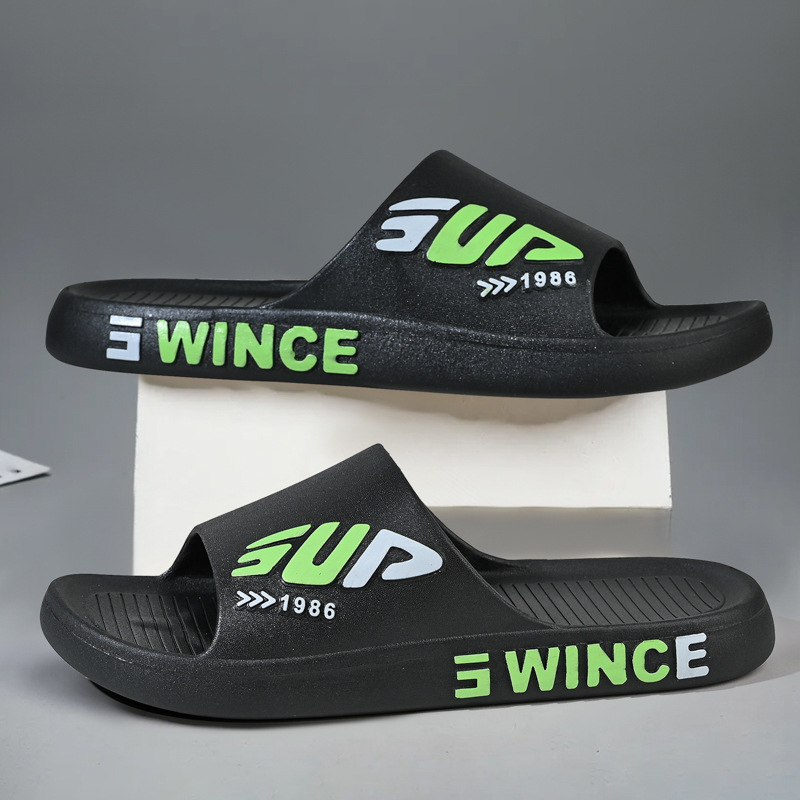 Nuevos materiales de goma blanda para el hogar zapatillas de pareja interior al aire libre moda de verano nuevo calentamento zapatillas de hombre suaves