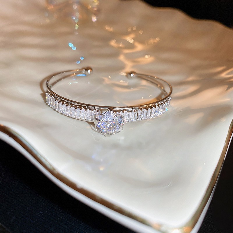 Pulsera elástica de diamantes de múltiples capas con perla artificial ins pulsera de moda exquisita pulsera de alta gama hermosa transfronteriza