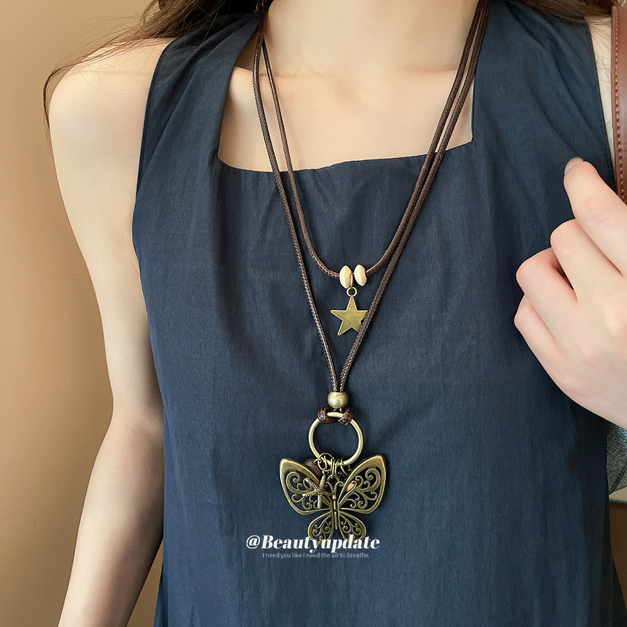 Cuerda de cera, cuentas de madera, colgante de mariposa con cuentas, nuevo estilo chino, temperamento retro, cadena de clavícula, lujo ligero, decoración de estilo de alta gama, mujer