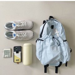 Ins小衆は同じタイプの旅行バッグを設計して、水をかけないようにします。