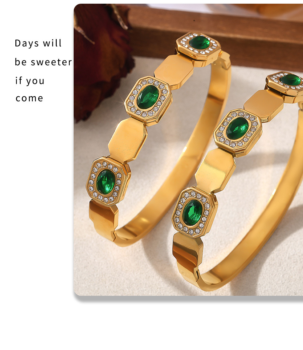 Titanium Steel Green Diamond Buckle Bracelet For Women Elegant_voghion.com