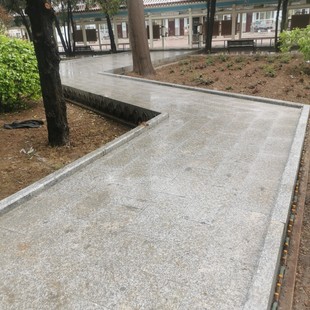 Granite slab sesame white paving stone fire-burning slab curb stone horseshoe stone manufacturer direct delivery discount