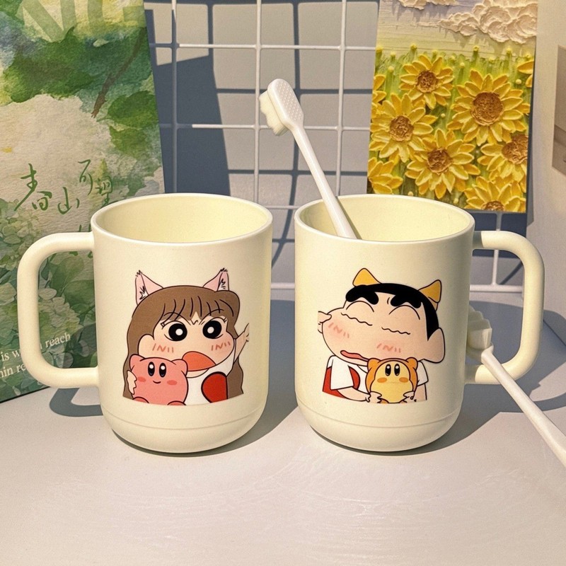 漫画クレヨンしんちゃんカップルマウスウォッシュカップかわいい歯磨き洗浄プラスチックカップホーム寮学生子供の歯のカップ|undefined
