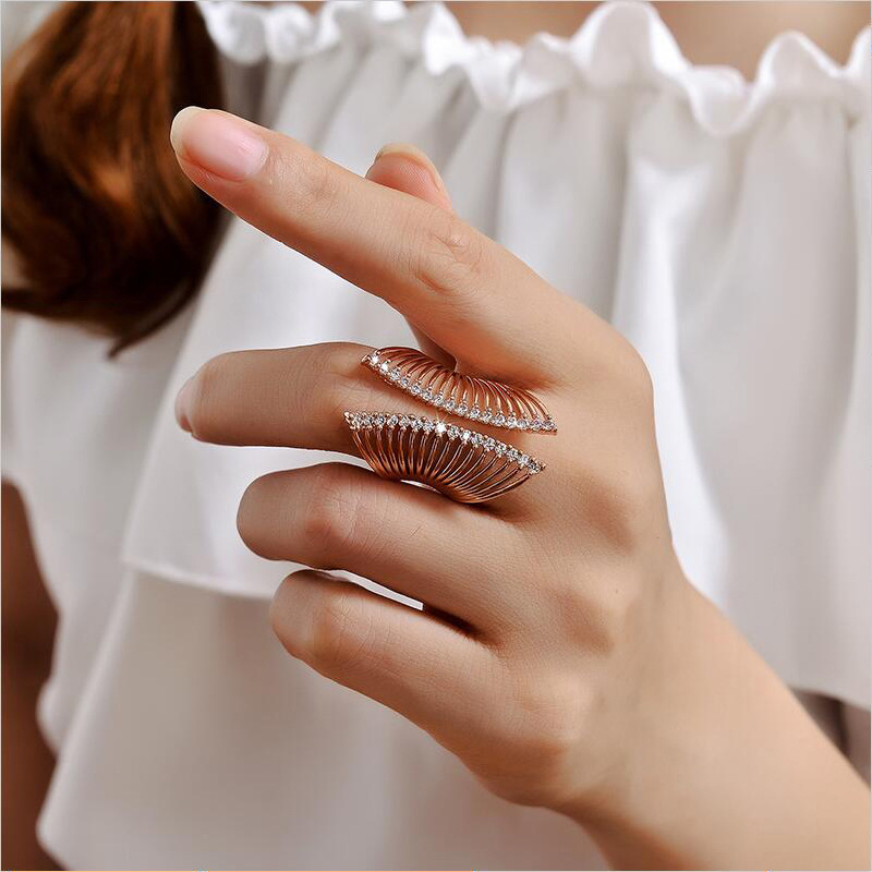 ����ѷ��Դŷ����ʱ�п����ع�΢���ʯ���ڽ�ָŮ���԰ٴ�ָ��