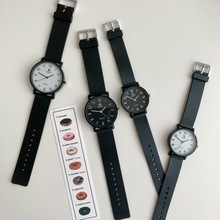 学生女款简约高颜值休闲学院风文艺考试复古男女款石英小黑表手表