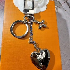 ロバのブランド、ストラップ