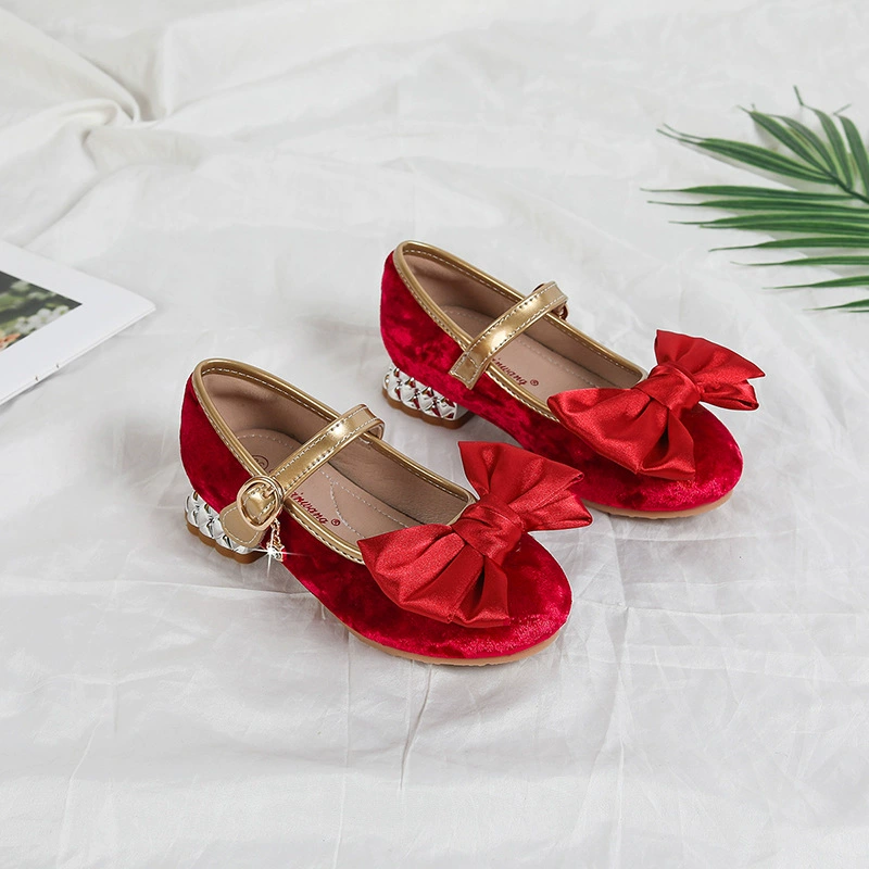 Для девочек 2025 весна и осень новая мода на высоком каблуке детская обувь принцессы дикий лук одиночная обувь маленькая девочка кожаная обувь