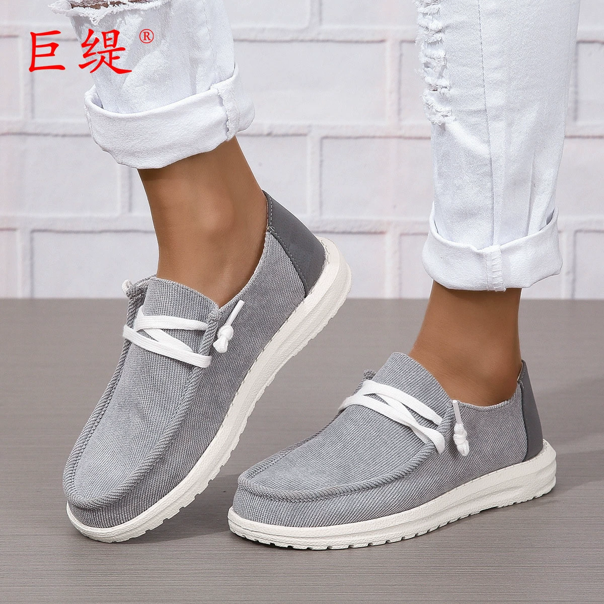 Juti в наличии круглый год 2023 весна и осень новые однослойные женские туфли больших размеров для внешней торговли, повседневные замшевые туфли на плоской подошве на шнуровке