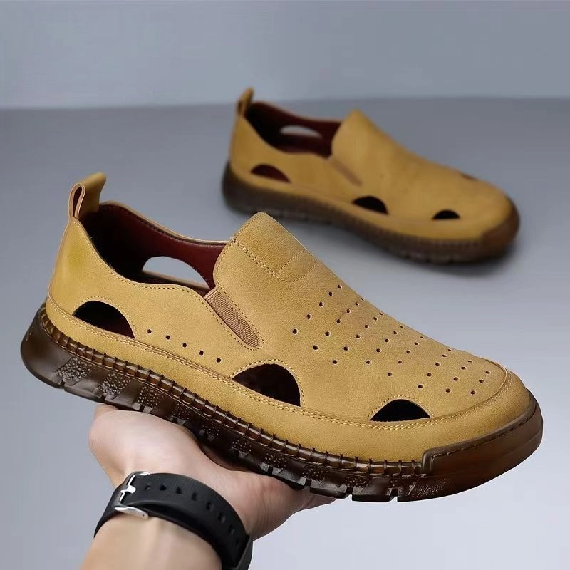 2025 zapatos de verano huecos y transpirables para hombre nuevas sandalias hechas a mano con cubierta de cuero sandalias casuales antideslizantes de suela suave para hombre
