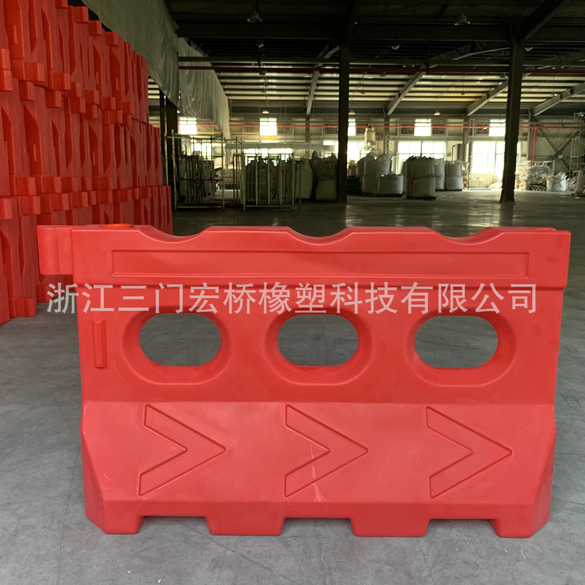 宏桥1300*750mm全新料防撞滚塑水马