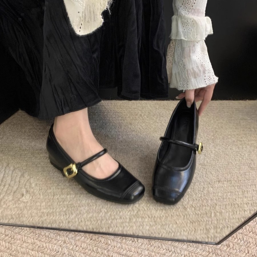 Pequeño aumento de 5cm de altura plateada zapatos de mujer primavera 2024 nuevo estilo francés cabeza redonda zapatos de boca superficial