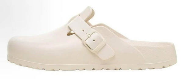 Beige slippers