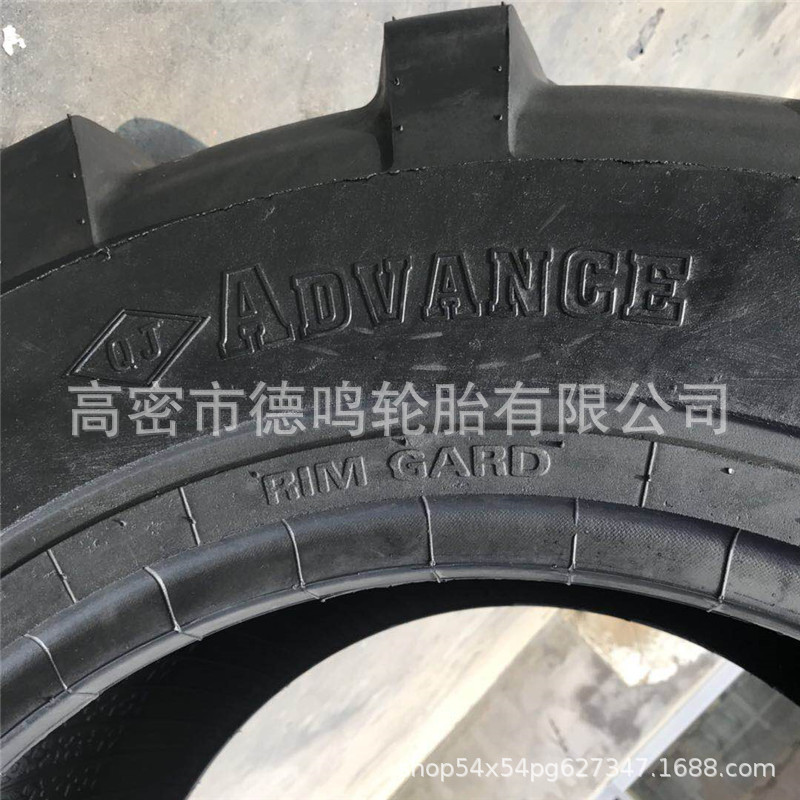 Maquinaria de construcción de suministro de fábrica 17,5 L-24 cargador neumático 19.5L-24