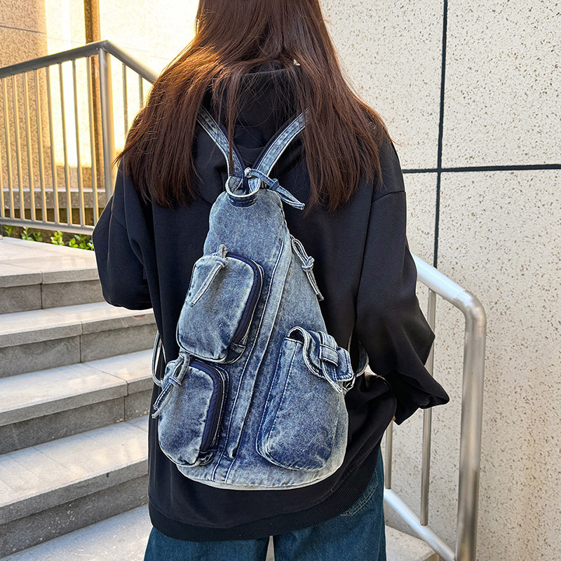 Mochila de mezclilla lavada 2024 nuevo bolso retro casual de moda bolso de pecho de mensajero multibolsillo simple