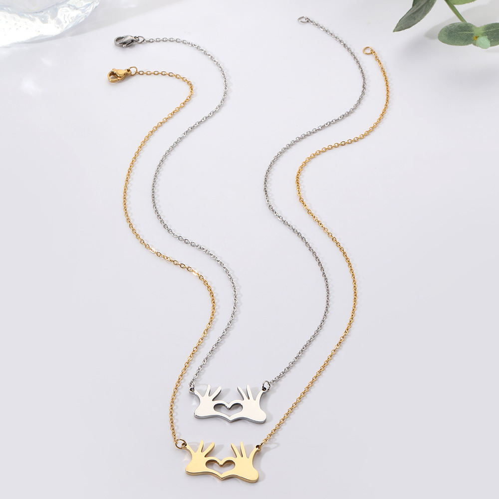 Retro Hand Heart Shape Titanium Steel Necklace Plating Stainless Steel Necklaces