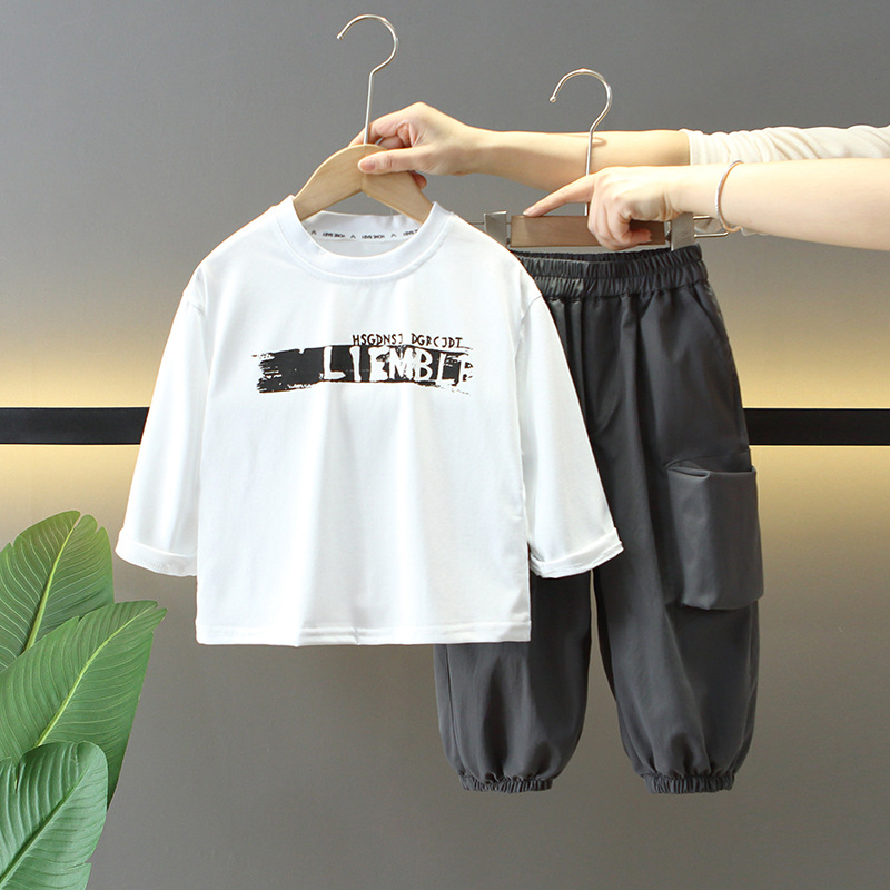 7729 traje de primavera para niños 2025 nuevo chaleco de herramientas para niños fresco de moda traje de tres piezas ropa de primavera y otoño para bebés