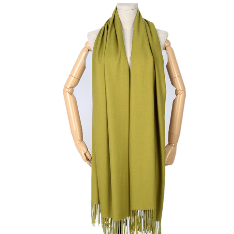 2024 otoño e invierno nuevo estilo color sólido bufanda larga imitación lana brillante textura borla marca negra mantón cálido