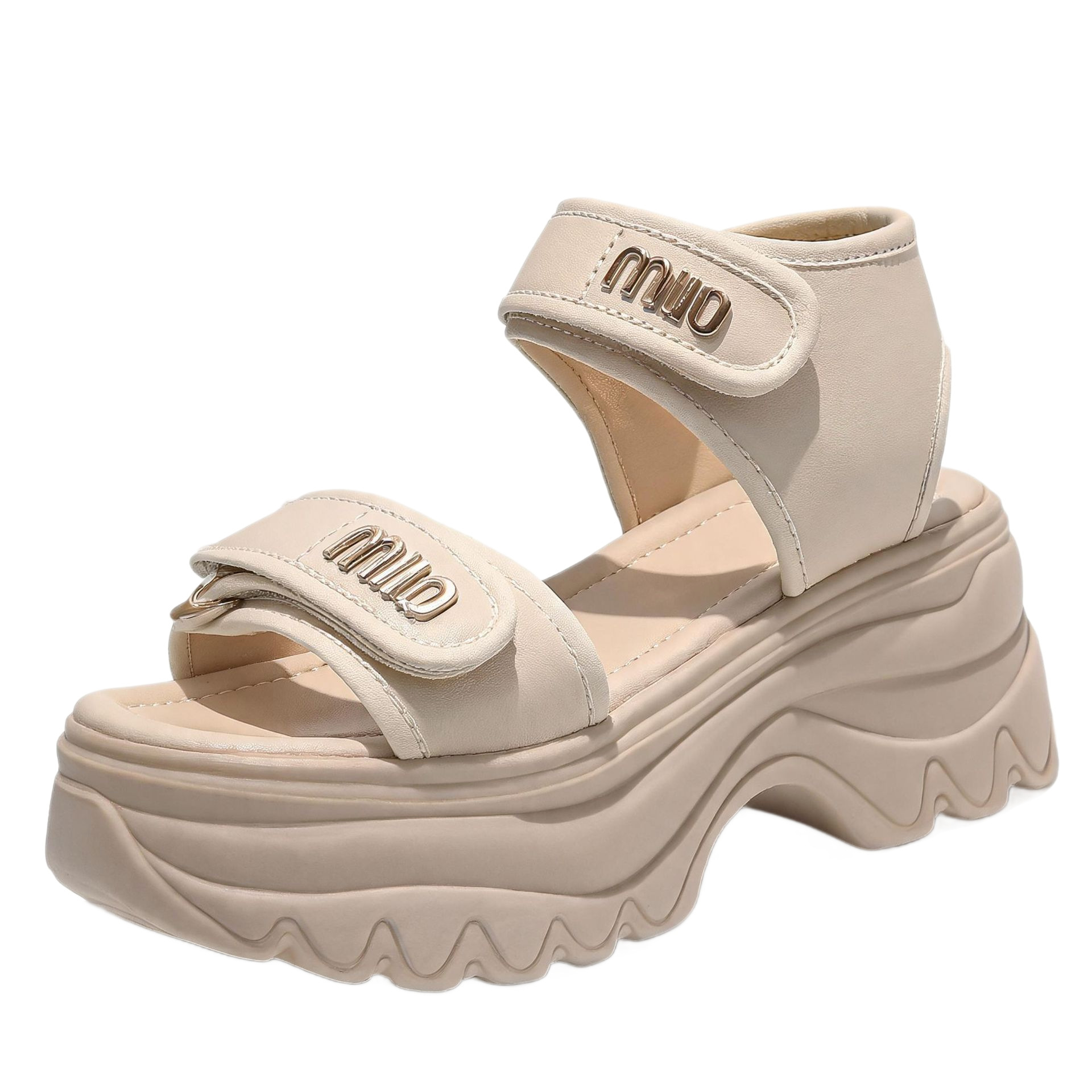 Gran tamaño 2026 sandalias de suela gruesa para mujeres de verano velcro muffin zapatos suaves no cansados pies zapatos de playa romanos sueltos suela alta