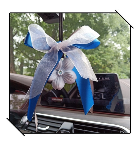 Ins goddess style car perfume, high-end flower shop style, peach blossom and cherry blossom car hanging aromatherapy, car interior aroma diffuser stone