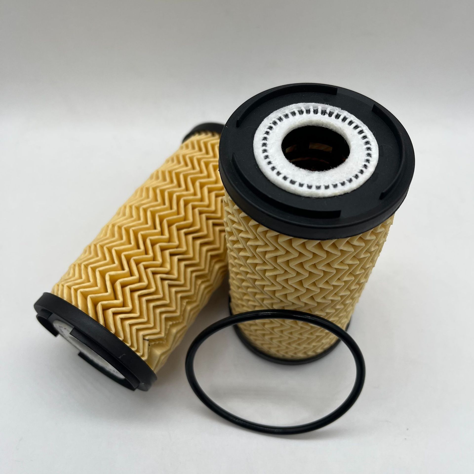 Oil Filter 15209-3920R Hu6011Z 770107114 Oil Filter Compatible with Mercedes-Benz and Nissan