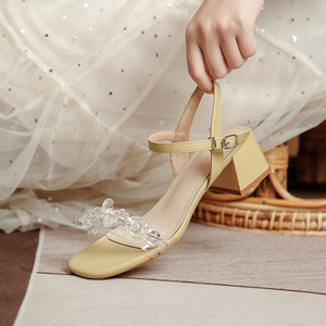 2021年新款透明一字带凉鞋女中跟粗跟仙女风时尚方头夏季高跟鞋女