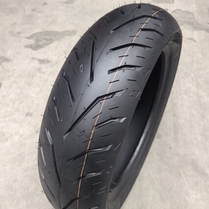 120/70-15 Motorcycle Semi-Hot Melt Tire Scooter Tire Guangyang Saiqing 400 S400 Vacuum Tire