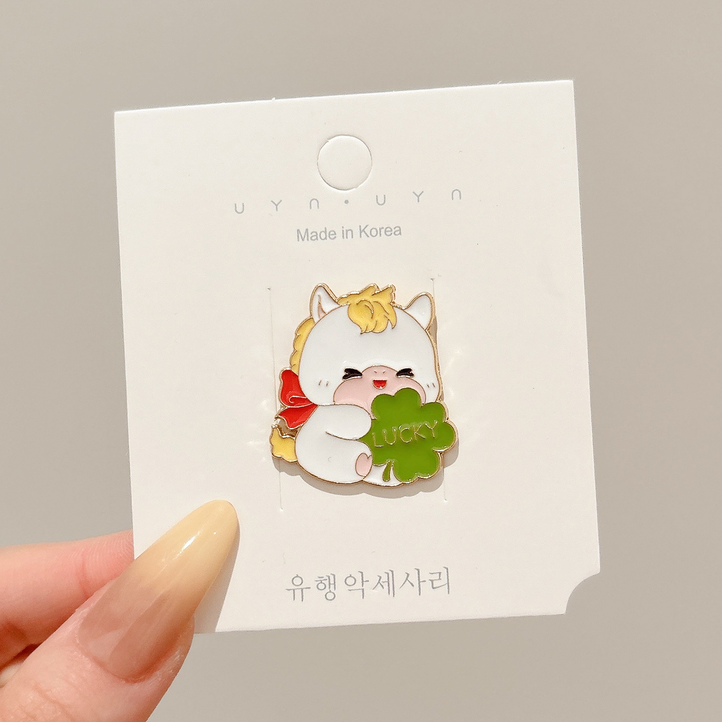 2026 Año Nuevo Zodiaco Año del Caballo Año de la Vida Broche Mujeres lindos dibujos animados insignia metálica ropa fija pin accesorios