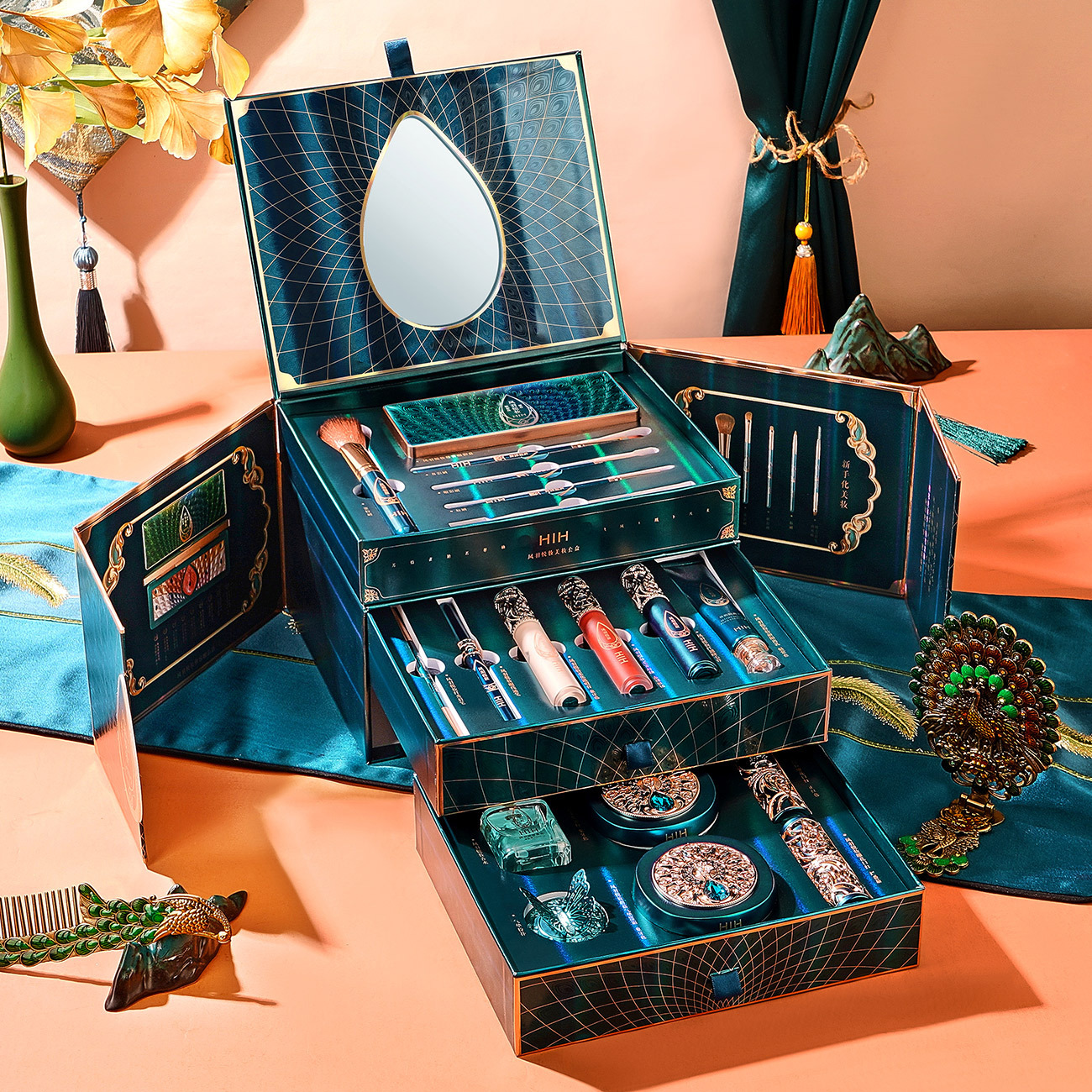 HIH Feng Yu Cosmetics suit Eighteen Set of parts air cushion Eye shadow Perfume Carved Lipstick Guochao Beauty Set box