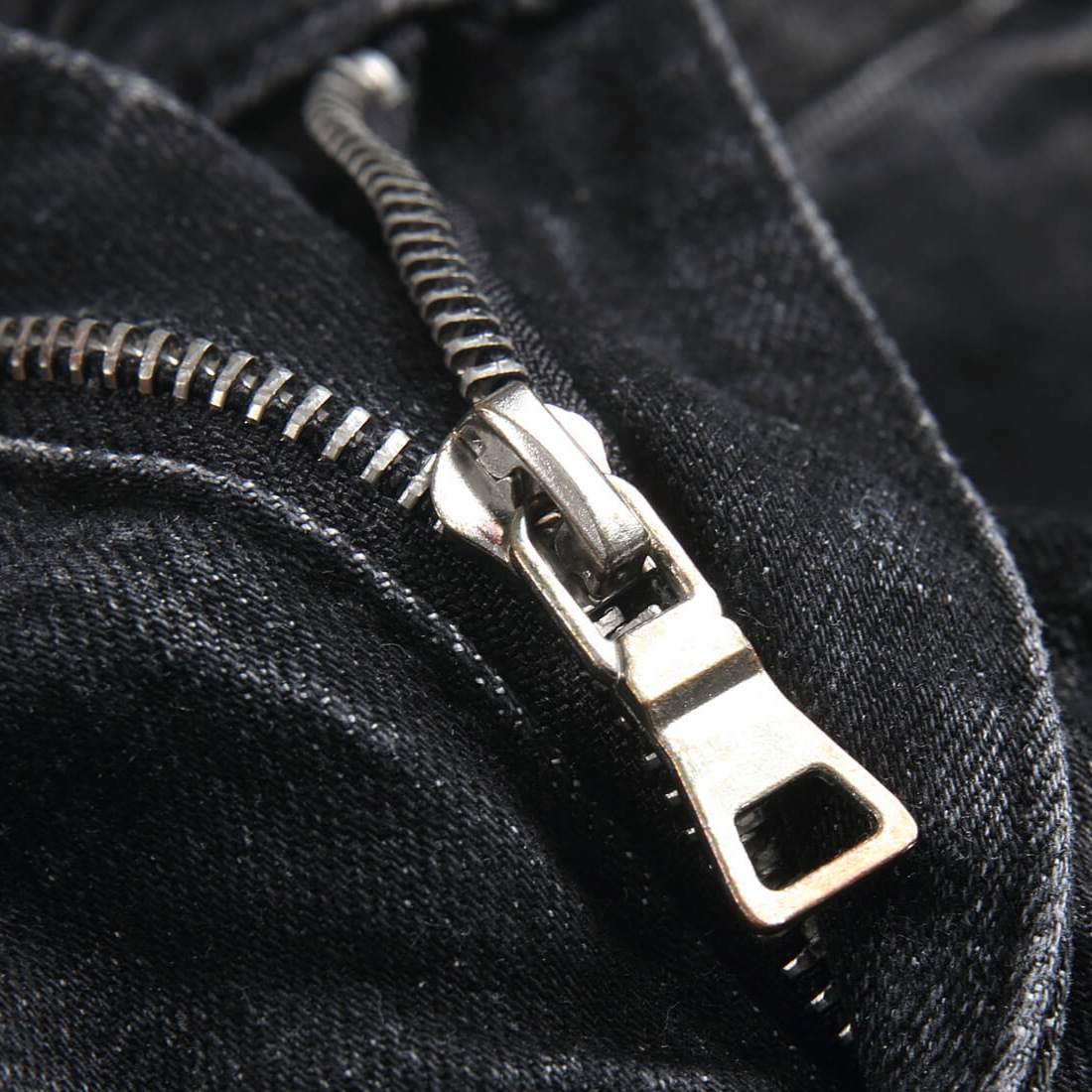 Herrenbekleidung Herren Slim Fit Stretch-Jeans High Street Schwarz Nachtclub Patchwork Heißfolie Strass Schlagjeans Jugend_voghion.com