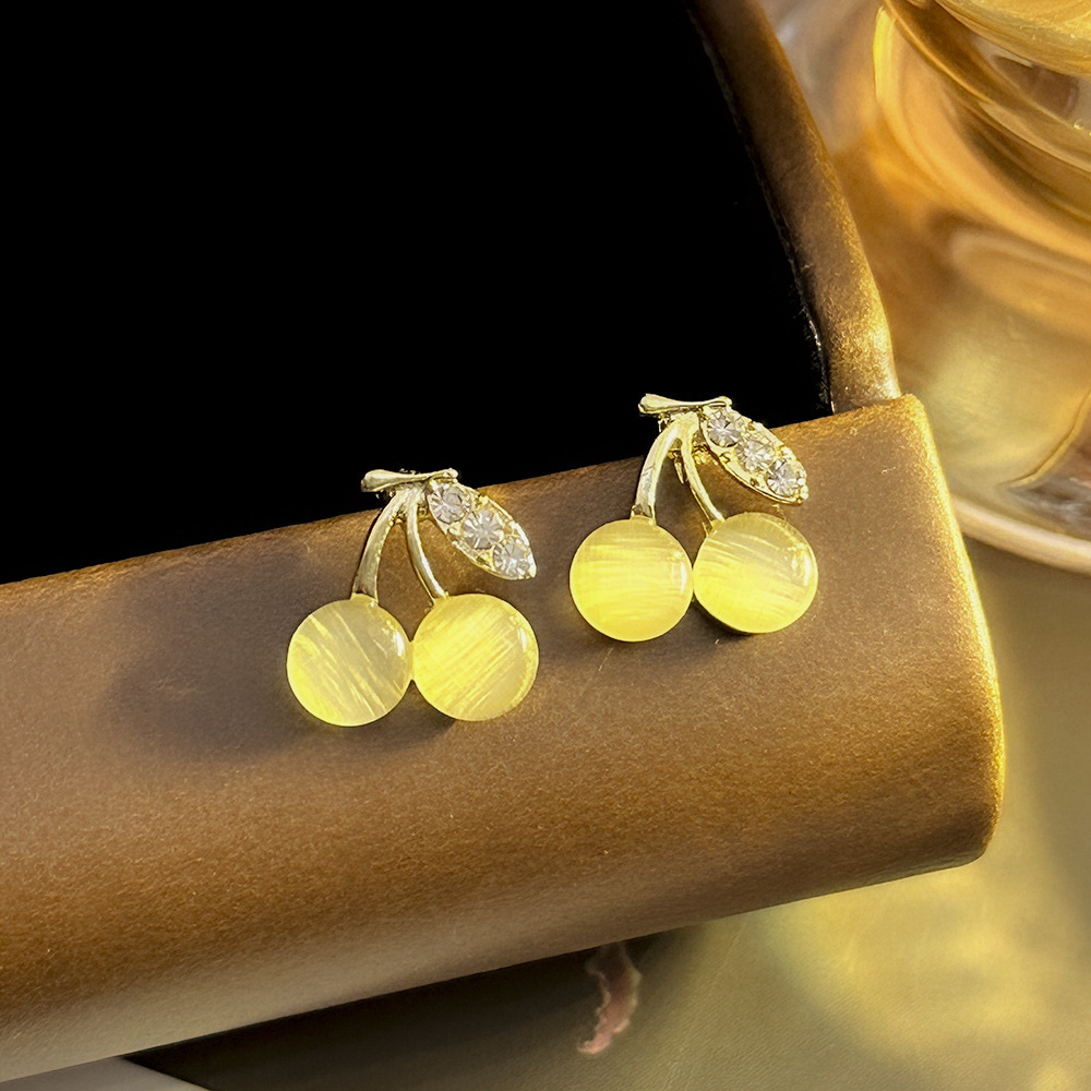 56 # ojos de gato cereza