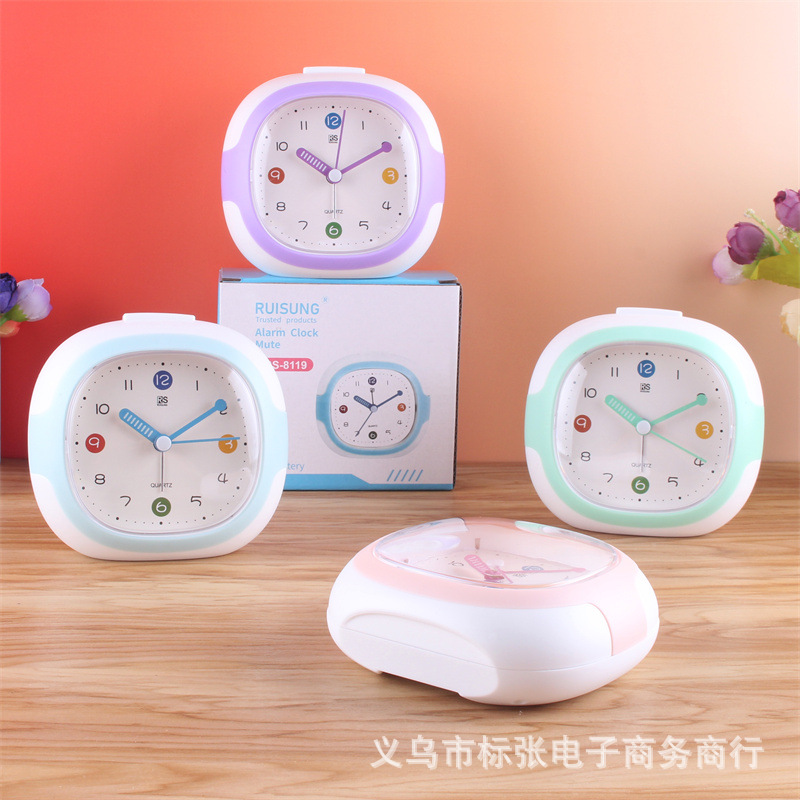 静音闹钟新品时尚学生床头小闹表卧室夜光时钟桌面台钟表厂家直销
