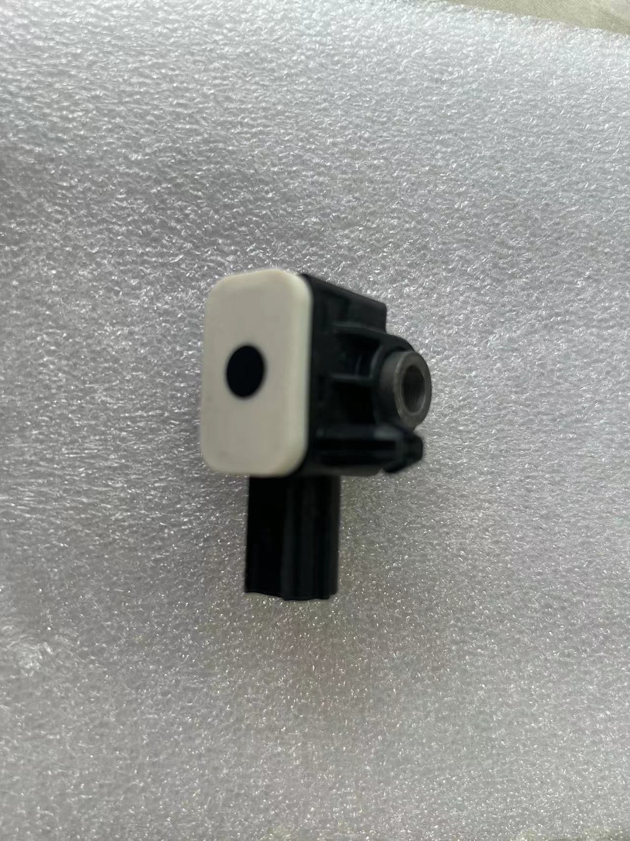 For Ford Mondeo Focus Escape Crash Sensor CM5T-14B006AA