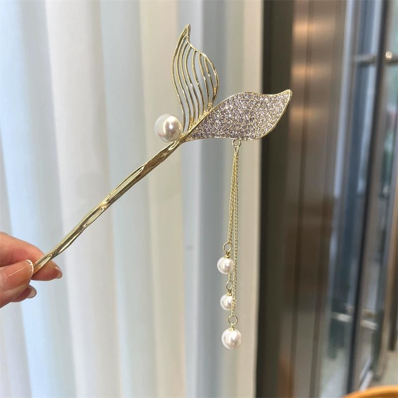 Horquilla de abanico nuevo estilo chino retro de alta gama placa de metal horquilla de pelo Hanfu cheongsam horquilla horquilla accesorios para el cabello femenino